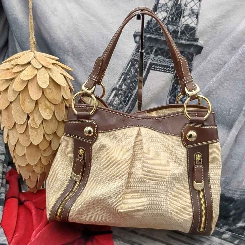 DKNY  Linen & & leather purse